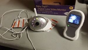 Store Return Babies R US Classic Baby Sight Digital Color Baby Video Monitor
