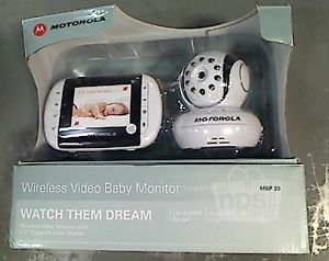 Motorola MBP 33 Digital Video Baby Monitor with 2 8 inch Color LCD Screen