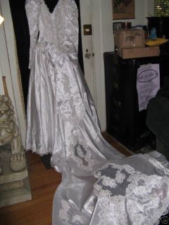 Vintage 80s Princess Diana Wedding Dress Gown 5 Foot Long Train Silverleaf Small