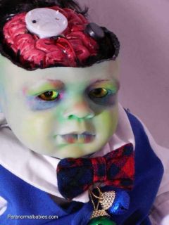 Horror Gothic Vampire Demon Goth Art Vinyl Realistic Creepy Odd New Doll