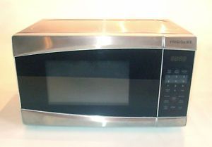 Frigidaire Stainless Steel Countertop Microwave FFCM0734LS 700W 0 7 Cubic ft New