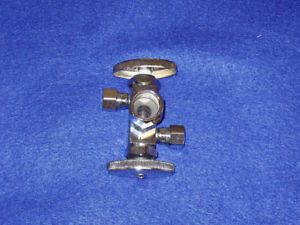 1 2" x 3 8" x 3 8" Dual Handle Outlet Angle Stop Valve