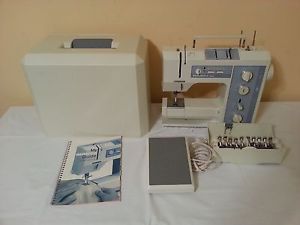 Bernina 1030 Sewing Machine with Manual Case and Feet