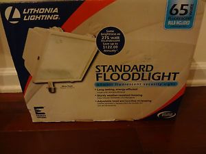 Lithonia Lighting Wall Mount Triple Tube Outdoor White Fluorescent Fixture