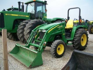 2010 John Deere 4120 4WD Compact Utility Tractor Loader
