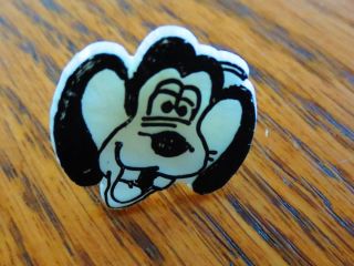 Vintage 1950s Goofy Dog Plastic Toy Ring Walt Disney Productions Premium