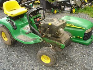 Used John Deere LT133 Lawn Tractor No Deck Good for Parts