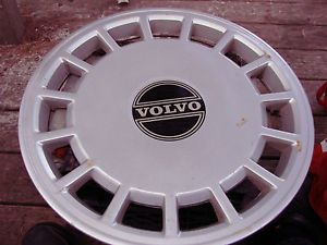 Volvo Hubcaps Wheel Covers 14" Pair 240 740
