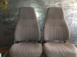 03 09 Chevy Kodiak GMC Topkick Tan Cloth Air Ride Bucket Seats C4500 C5500