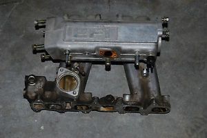 1985 88 22RE Engine Toyota 4Runner Pickup Truck Upper and Lower Intake Manifold
