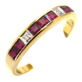 Genuine Ruby and Diamond Ring Unique 18K Yellow Gold R0033