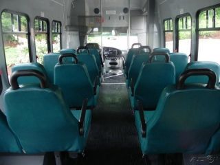 2007 Ford E450 Cutaway 16 Passenger Bus Wheel Chair Ramp 6 0L Diesel 