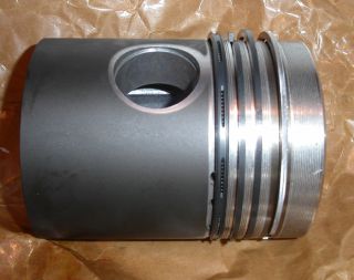 Genuine Deutz Piston Cylinder Liner Wrist Pin for FL714 Tractor Diesel Engines