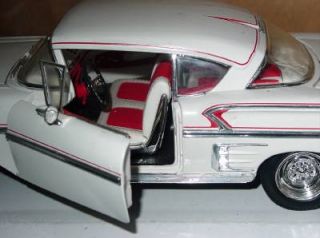 Ertl 1958 Chevy Chevrolet Impala 1 18 Scale White Die Cast Car Loose