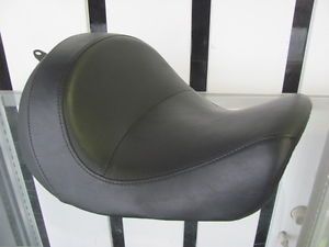 Harley Davidson Super REDUCED Reach Solo Seat 54384 11 Fits 06 Later Dyna