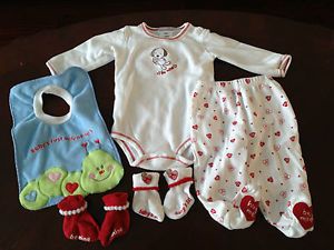 Baby Boy Girl Neutral 3 6 Month Valentine's Day Outfit Clothes Socks Bib Lot EUC