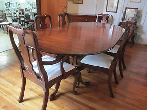 Henkel Harris Dining Table and 6 Chairs Queen Anne Finish 29 Chairs 110S