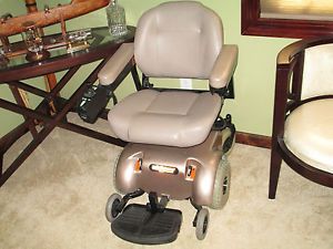 Jazzy 1103 Power Chair Wheelchair from Pride Mobility with Manual Receipt $4 405