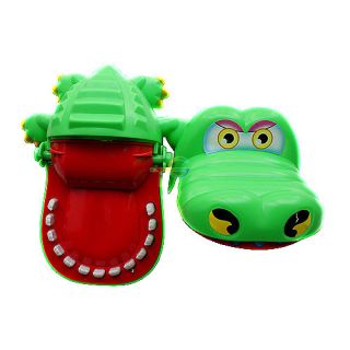 S9Q Crocodile Mouth Bite Party Family Finger Game Boy Girl Kids Geek Toy Gift