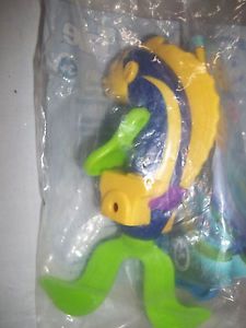 Shark Tale Movie Burger King NIP Toy Figure Oscar Fish Wind Up Green Blue Yellow