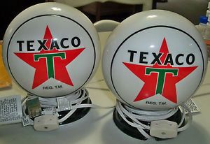 Retired Pair of Enesco Texaco Lamps Night Light Star T Gas Pump Globe Lamps