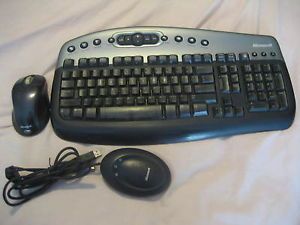 Microsoft Wireless Multimedia Keyboard 1 0A WUR0335 Mouse and Reciever