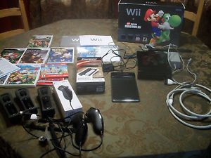 Nintendo Wii Black Console Bundle Accessories 3 Controls Nunchucks Charger Games 045496342180