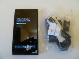 Unlocked Nokia Lumia 900 Black Windows Phone Used