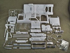 1 25 Scale Model Car Parts Junk Yard 1984 Cadillac Coupe DeVille Body Chassis