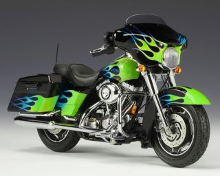 Harley Davidson® FLHX Street Glide Edge Flame 81059