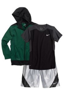 Nike KO Hooded Jacket, Lights Out Dri FIT T Shirt & Dunk Basketball Shorts (Big Boys)